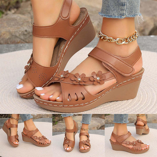 Elegante Sandalen mit schräger Sohle und Blumenmuster für Damen🌷🌷🌸