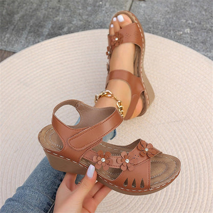 Elegante Sandalen mit schräger Sohle und Blumenmuster für Damen🌷🌷🌸