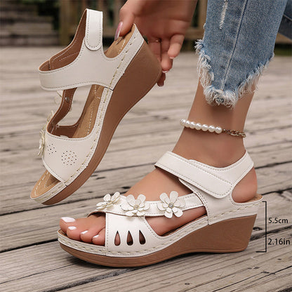 Elegante Sandalen mit schräger Sohle und Blumenmuster für Damen🌷🌷🌸